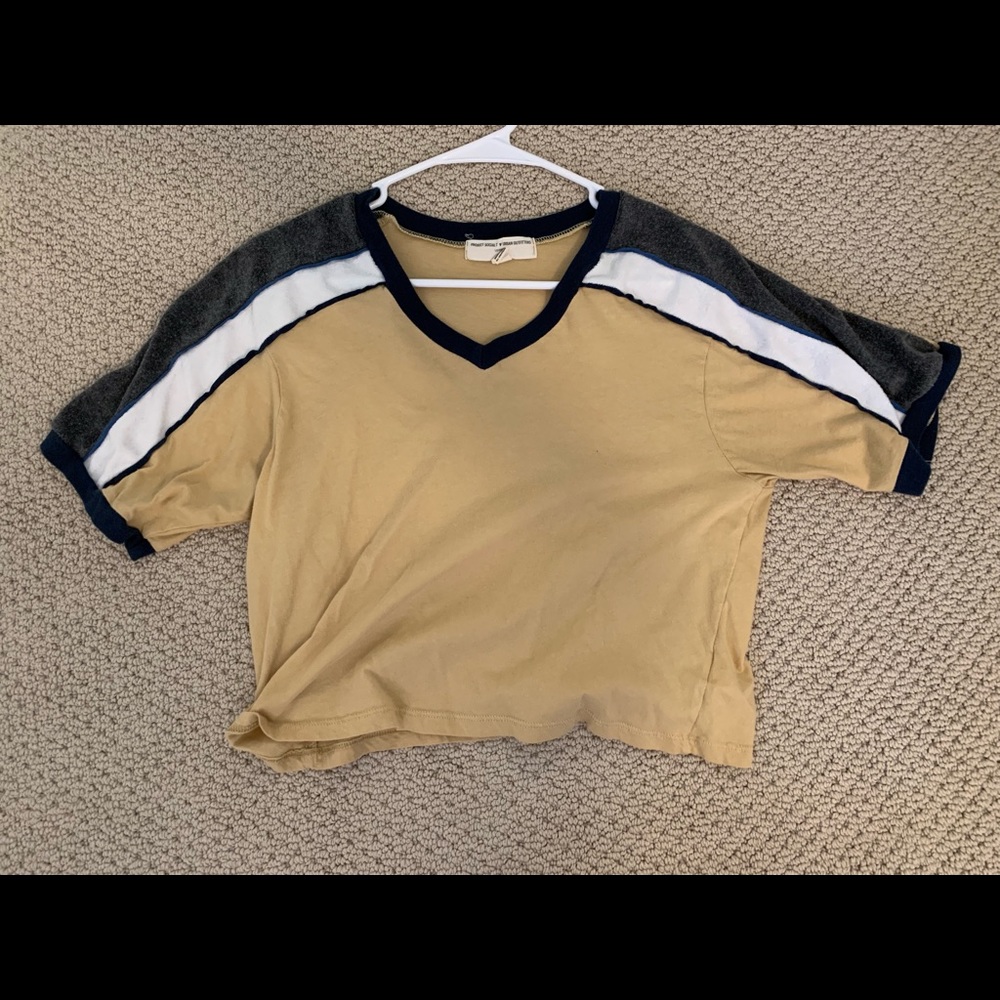 v-neck crop top